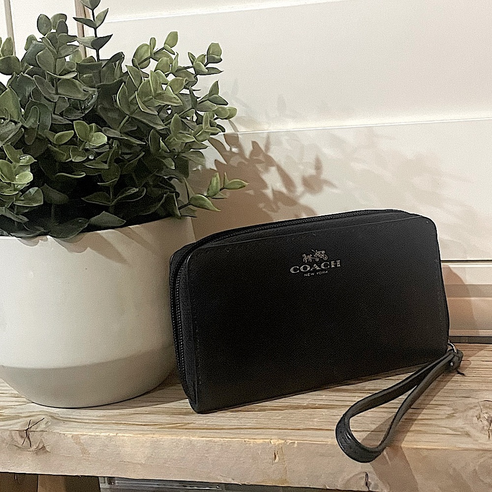 Coach Wallet - Picture 5 of 7